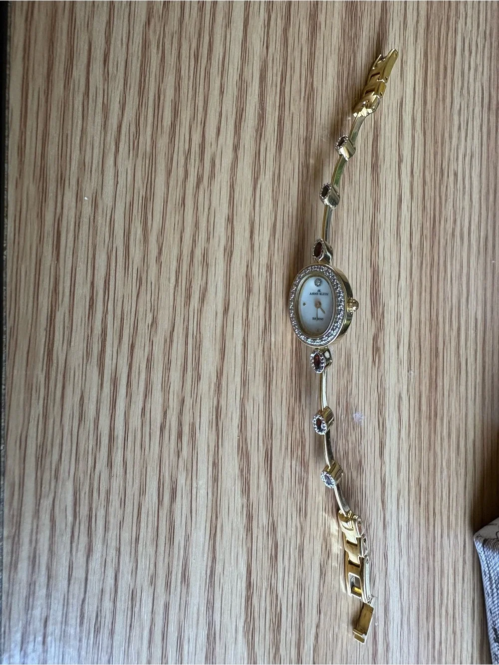 Elegant Gold Tone Women's Bracelet Watch with Crystal Accents